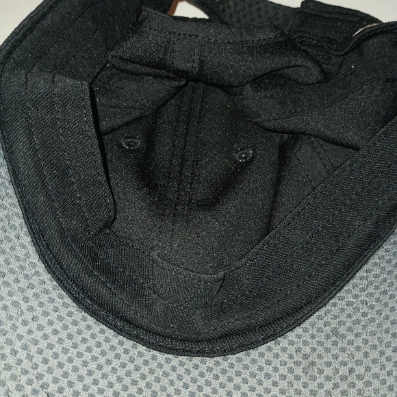 Up for sale is a Nike dri fit ball cap with Velcro closer - Picture 4 of 5